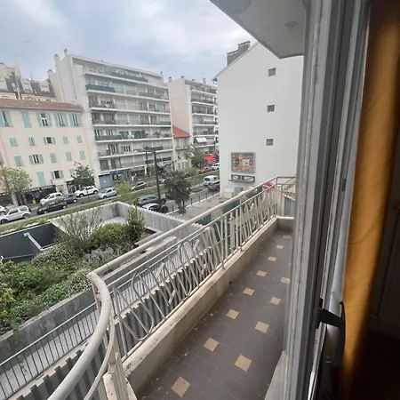 Spacieux 2 Minutes De La Appartamento